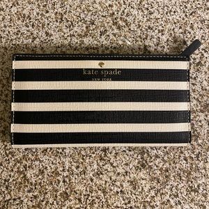 ❌SOLD❌Kate Spade Wallet